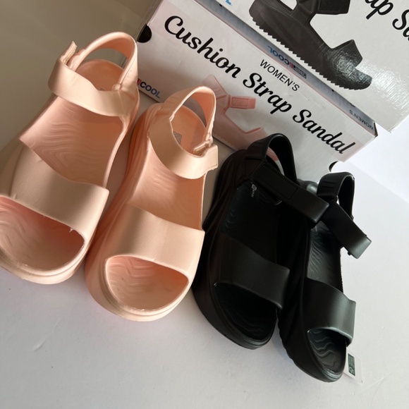 32 Degrees Women's‎ Cushion Strap Sandal PICK COLOR & SIZE - Picture 3 of 4